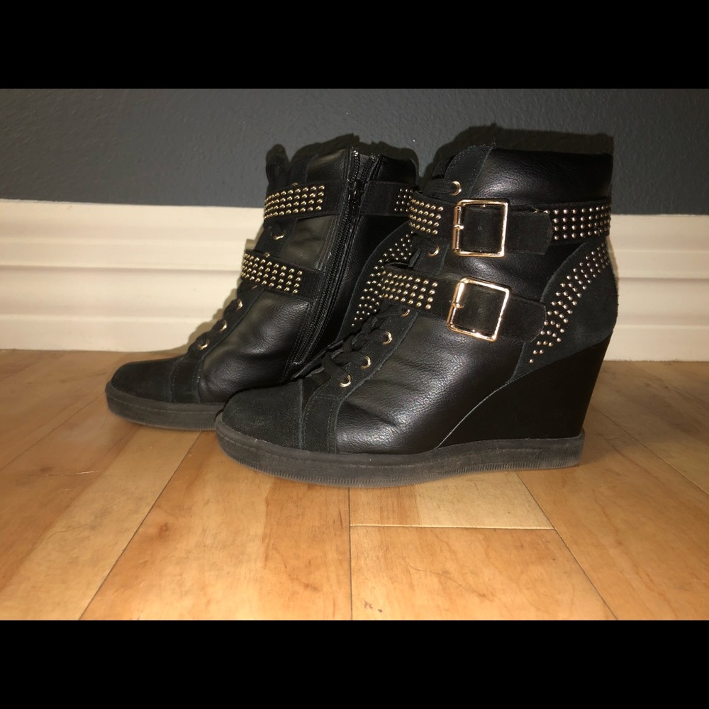 Aldo Black & Gold Wedge Sneaker